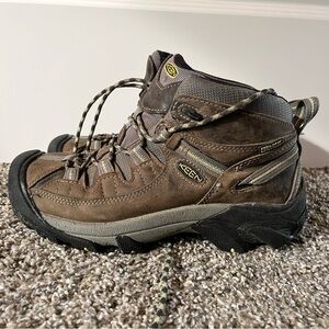 Keen hiking boots